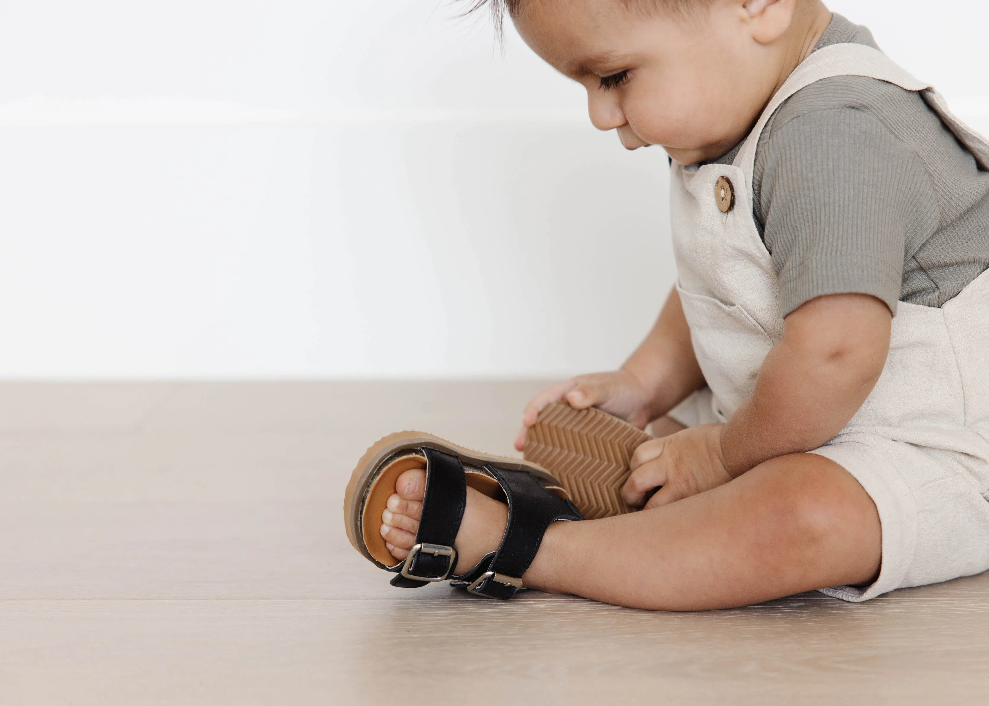 Black - Buckle Sandal