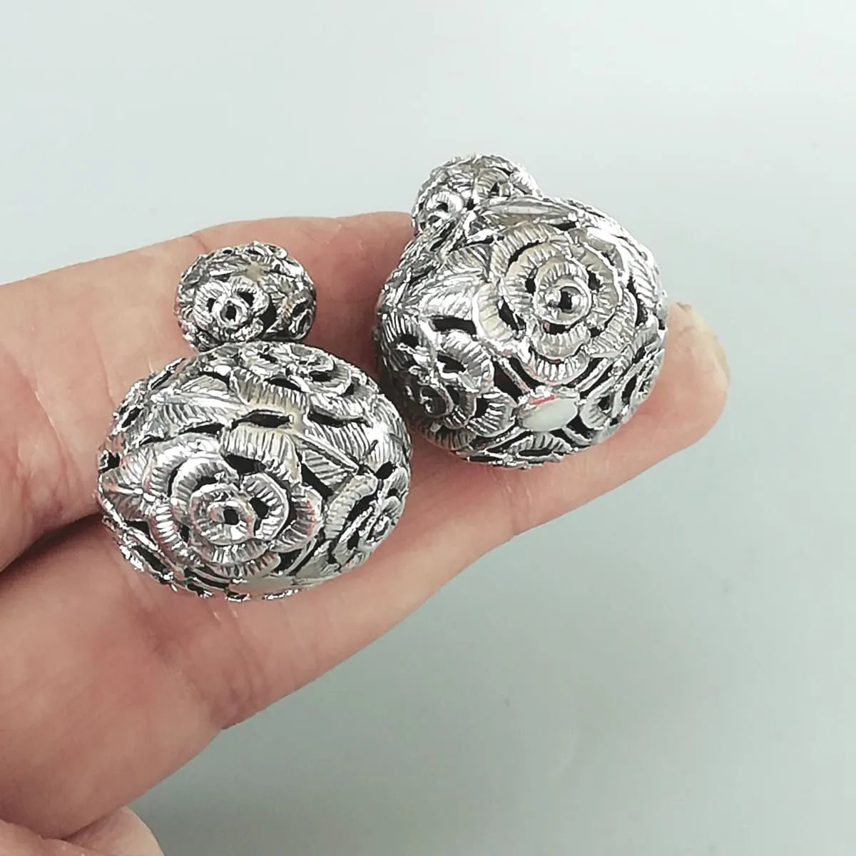 Double sided sterling silver ball studs | Flower front back earrings  | Chunky statement earrings | Filigree Silver jewelry | E912