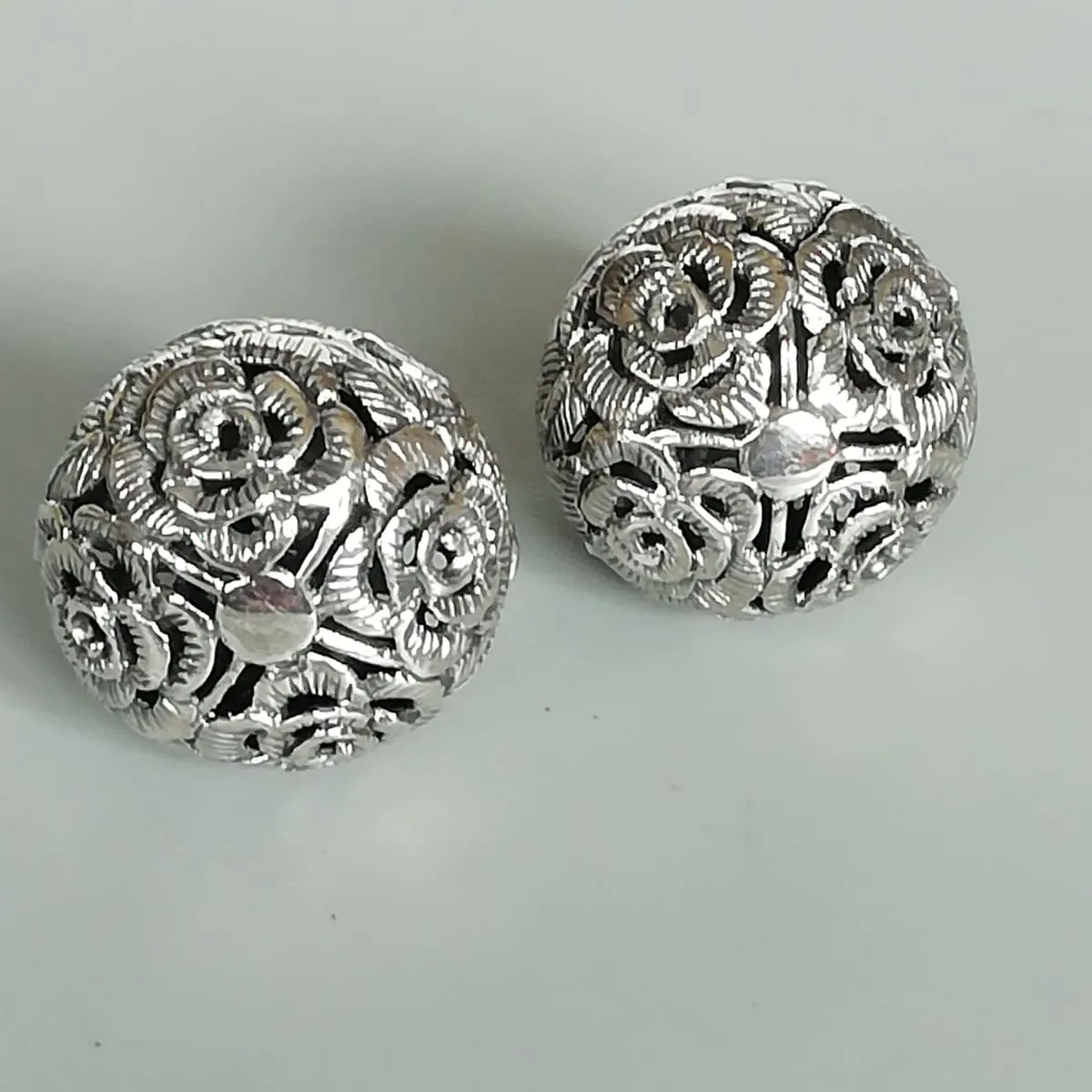 Double sided sterling silver ball studs | Flower front back earrings  | Chunky statement earrings | Filigree Silver jewelry | E912