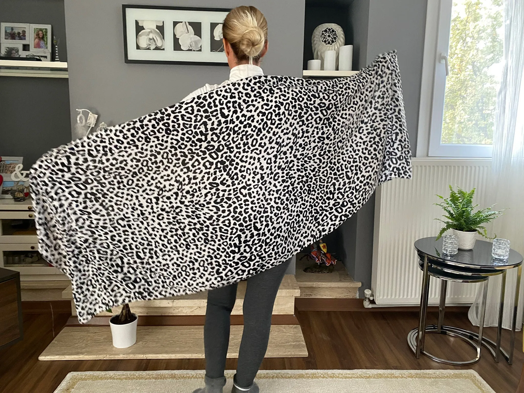 Fashion Tight Eyfel-leopard Shawls