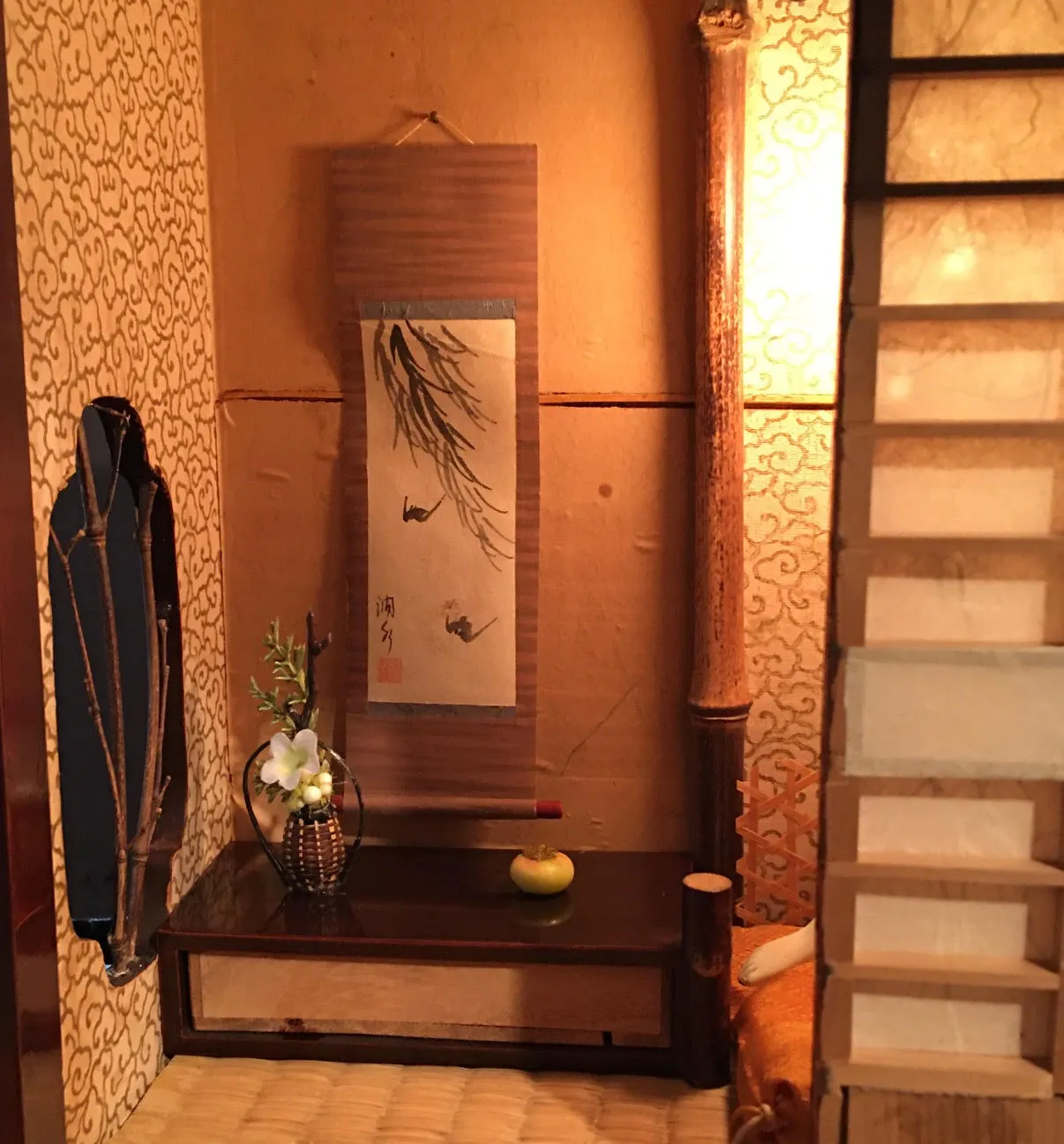 Japanese Shuga in a Tea House