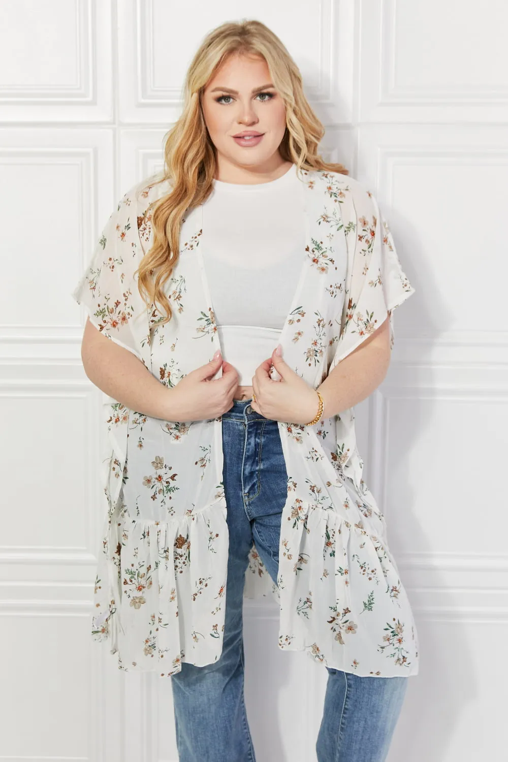 Justin Taylor Meadow of Daisies Floral Kimono