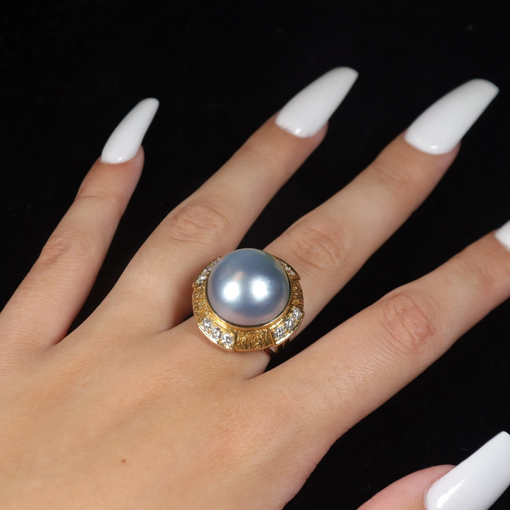 Ladies Vintage Cocktail Pearl And Diamonds 18K Yellow Gold Ring