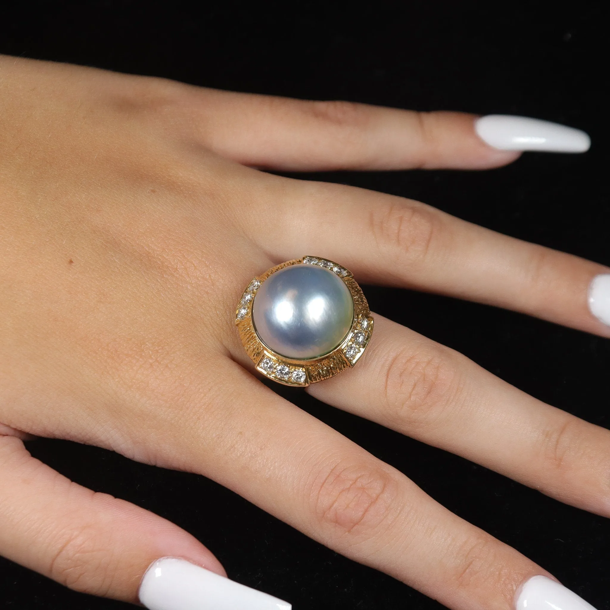 Ladies Vintage Cocktail Pearl And Diamonds 18K Yellow Gold Ring