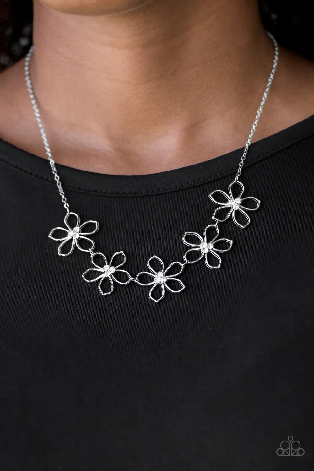 Paparazzi Hoppin Hibiscus White Necklace Set