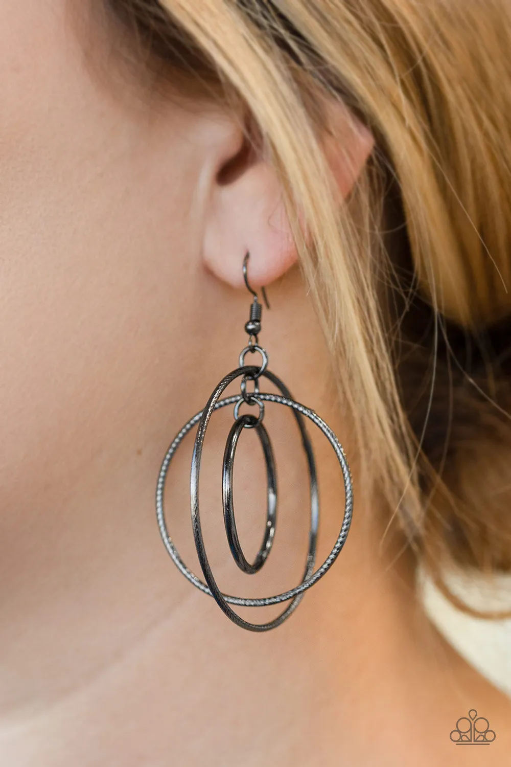 Paparazzi Rippling Radiance Black Earrings