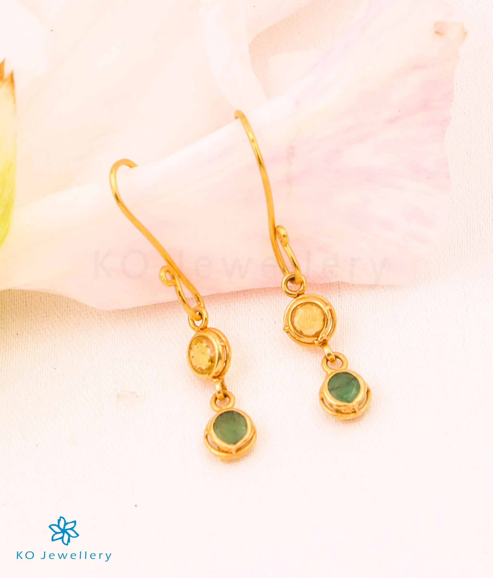 Precious Emerald & Peridot Necklace & Earrings in 22 KT Gold