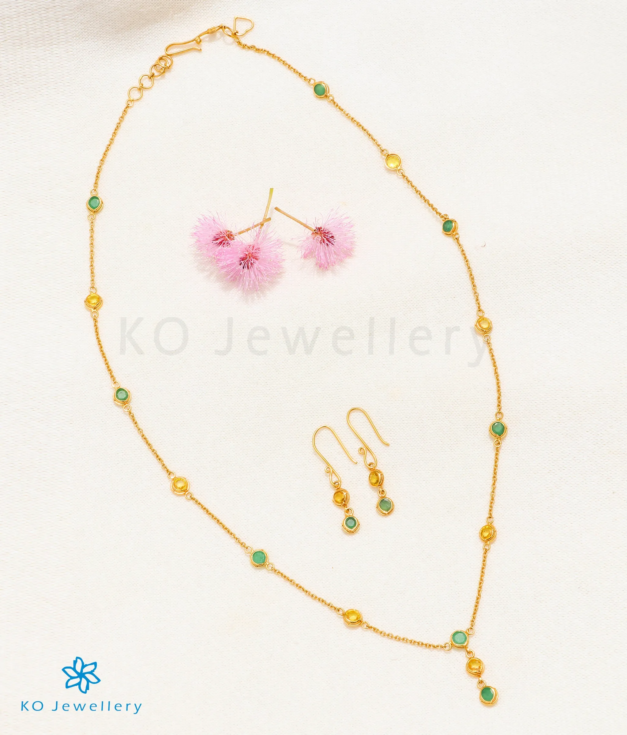 Precious Emerald & Peridot Necklace & Earrings in 22 KT Gold