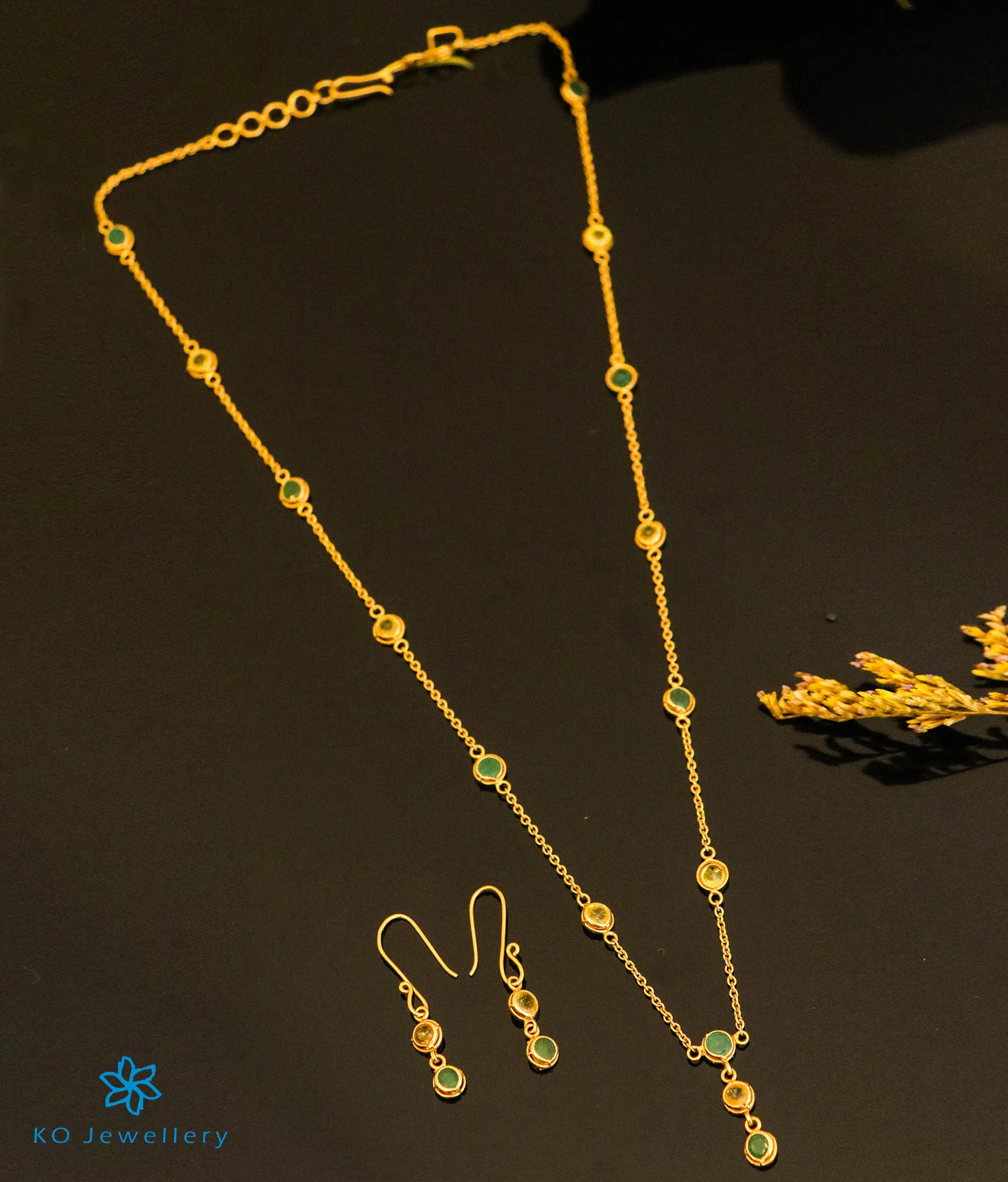 Precious Emerald & Peridot Necklace & Earrings in 22 KT Gold