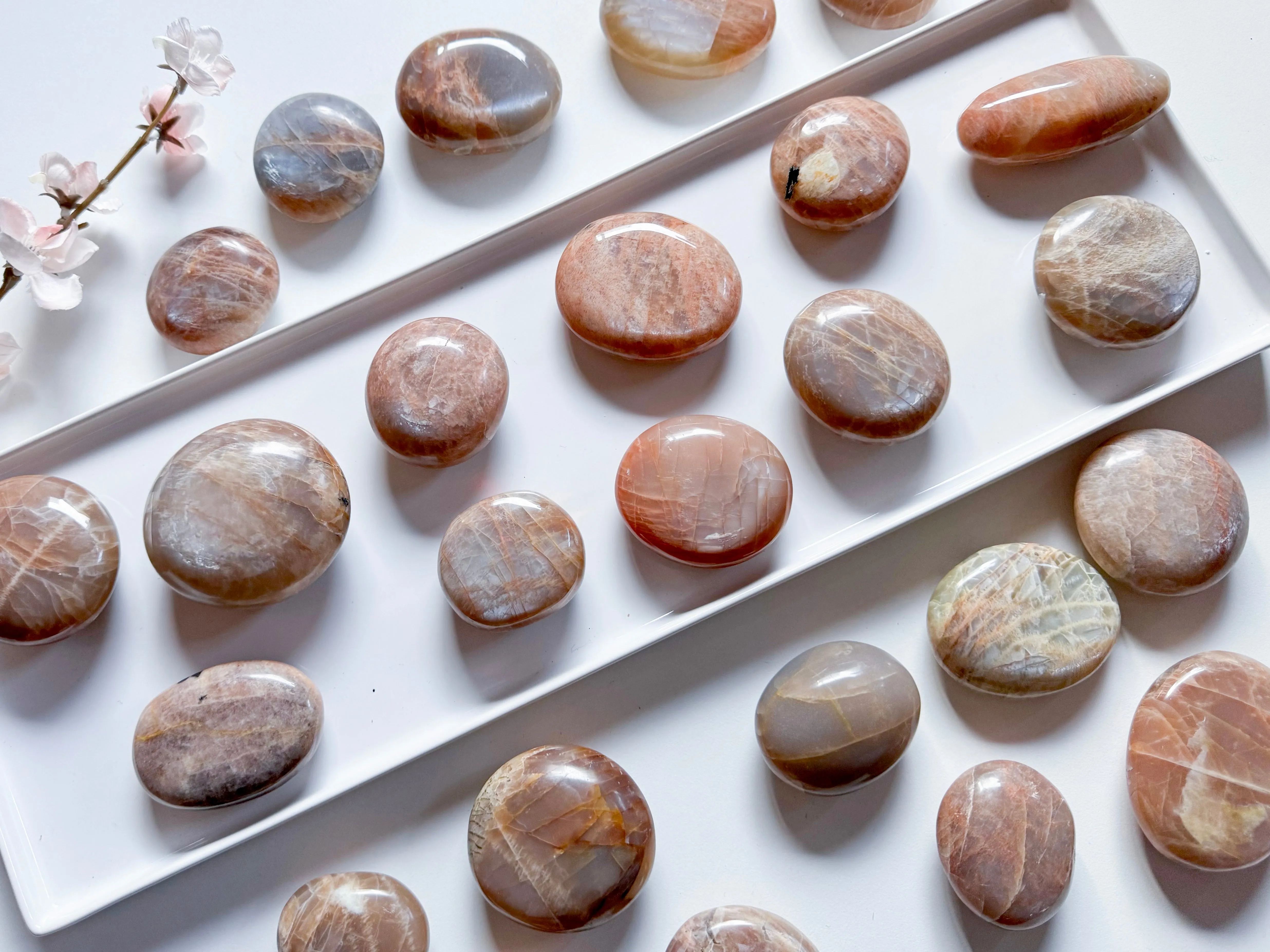 Silver Flash Peach Moonstone Palm Stone || Madagascar